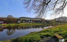 2016-04-21 17.53.17 - Frühling an der Weser vor Bevern.JPG